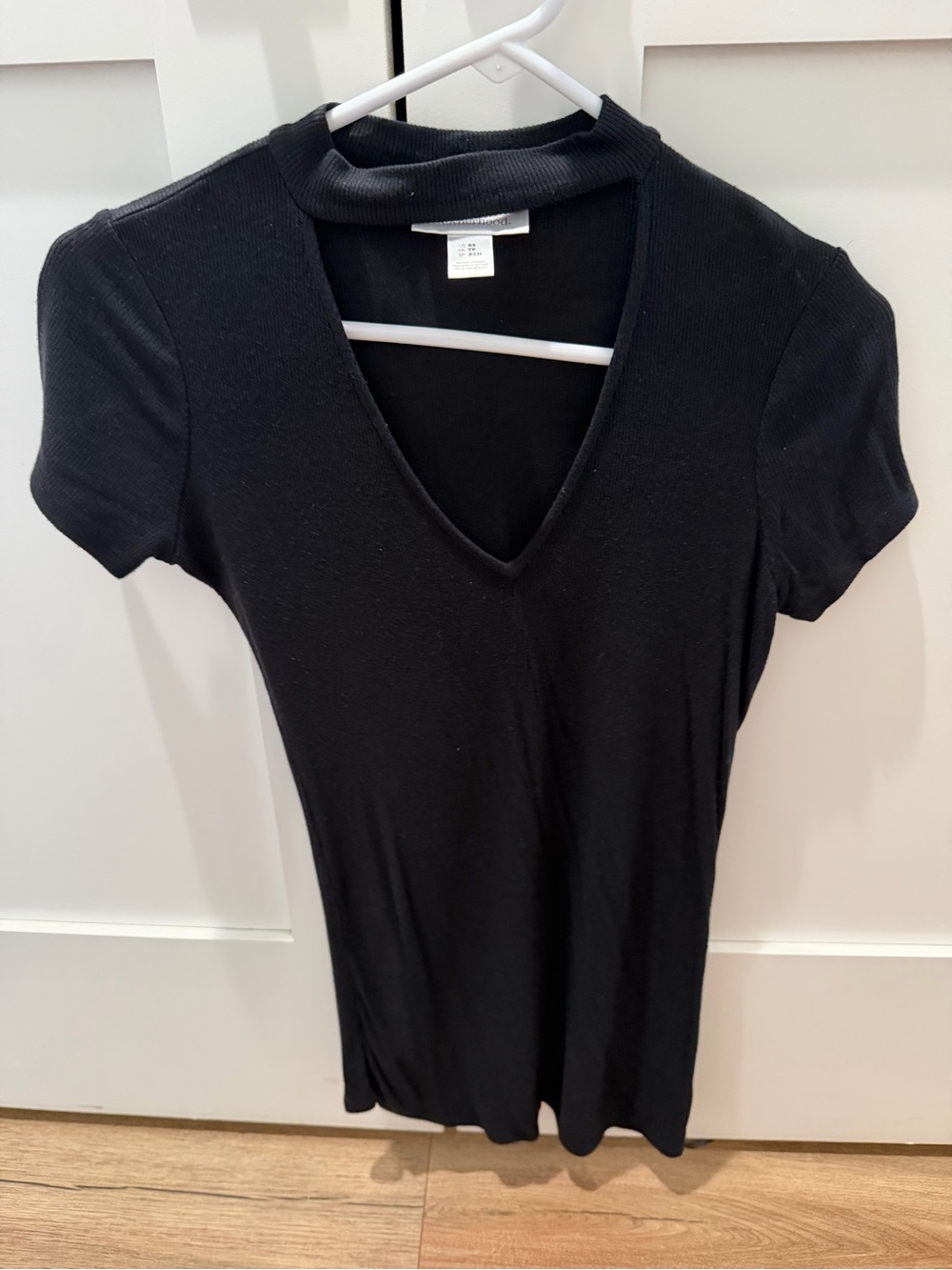 Motherhood Maternity Black Ribbed V-Neck Top XS Stretch